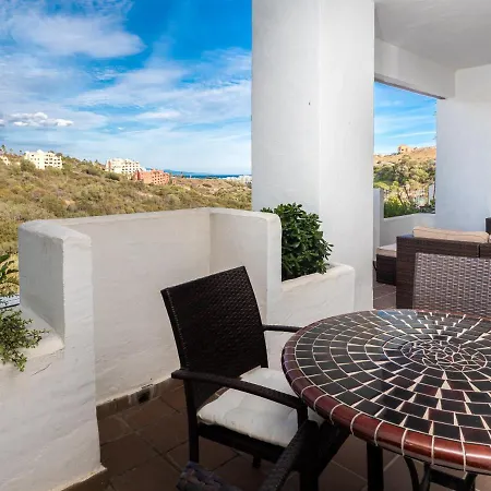 2147-beautiful 2 Bedrooms With Sea View