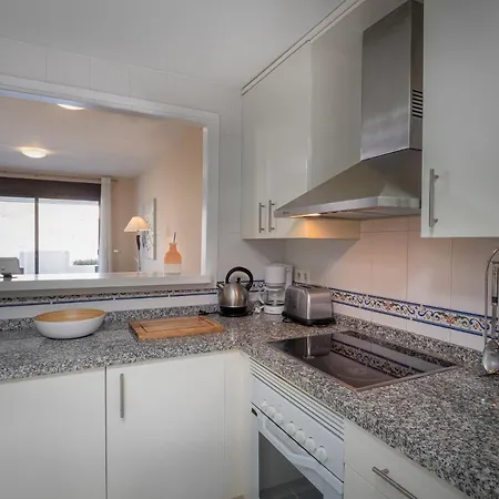 2147-beautiful 2 Bedrooms With Sea View