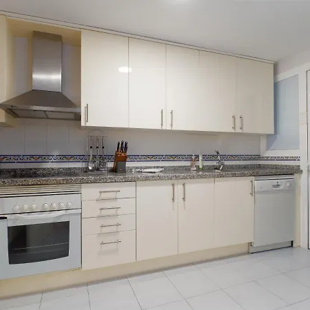 Apartment 2147-beautiful 2 Bedrooms With Sea View *