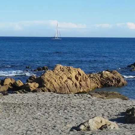 2147-beautiful 2 Bedrooms With Sea View