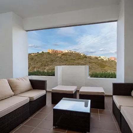 2147-beautiful 2 Bedrooms With Sea View